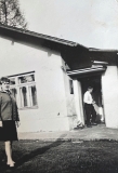 Před strážním domkem na Muzlově